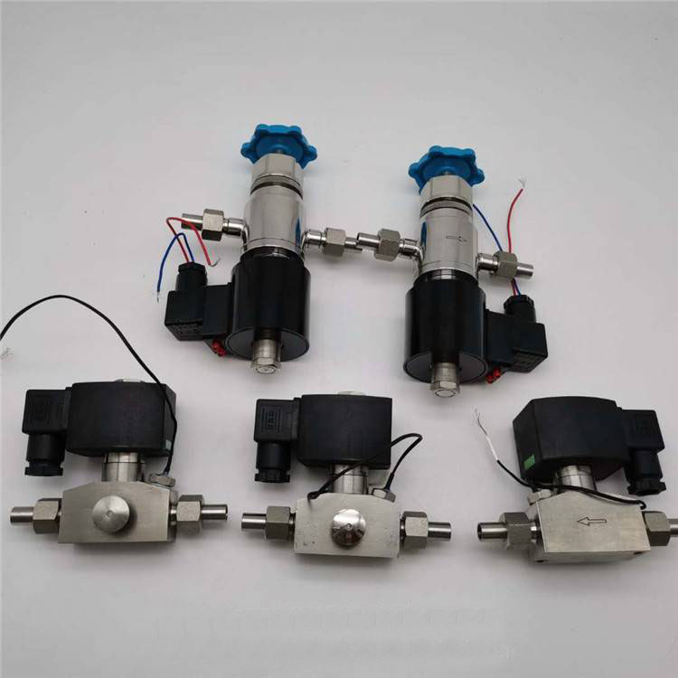 进口微型电磁阀.jpg